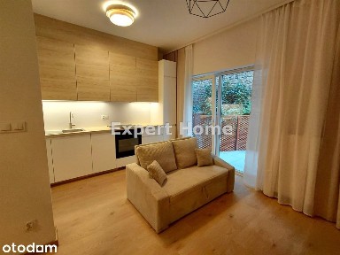 Atrakcyjna kawalerka w Apartamentowcu - centrum Jeżyc