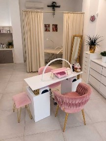 Wynajem stanowisko paznokci manicure i pedicure, nowy salon/witryny/parking