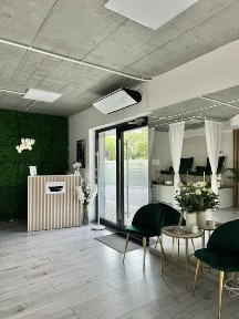 Odstapienie miejsca z wyposażeniem salonu manicure i gabinetow kosmetycznych