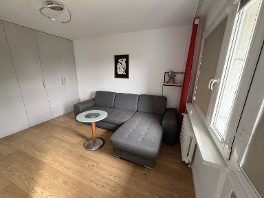 Wynajmę przestronne studio z balkonem Zarzecze