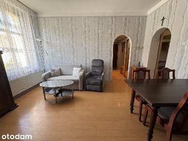 Mieszkanie na parterze 3 pokoje + garaż