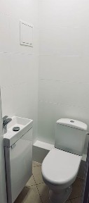 Do wynajęcia 3-pokojowe mieszkanie o powierzchni 57 m², położone przy skrzyżowaniu ulic Czerniakowskiej i Gagarina.