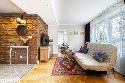 Ceglany urok w 3 pokojach w Katowicach