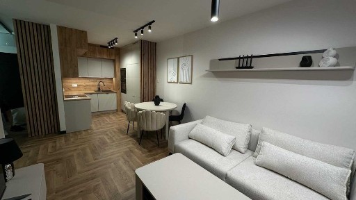 Aparta 2 pokoje/ Siłownia Grota Solna Sauna/ kom lokator/ Centrum NOWE