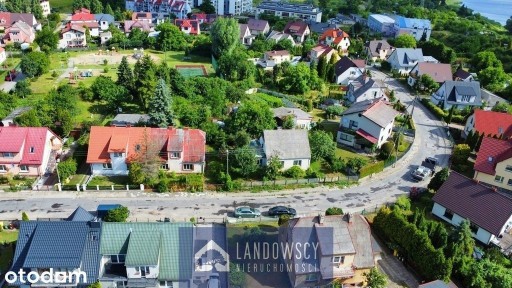 Pół bliźniaka w centrum do generalnego remontu.
