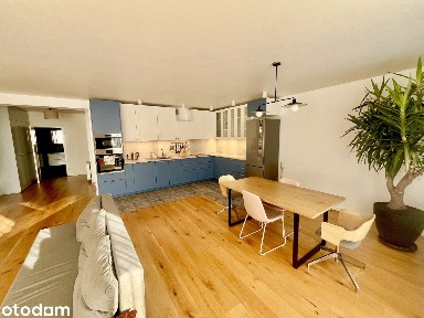 Apartament w ścisłym centrum miasta z prywatnym miejscem postojowym
