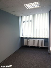 Biuro z parkingiem i recepcją 24h na dobę 1000m2