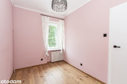 3 pokoje z balkonem na 1 piętrze w centrum