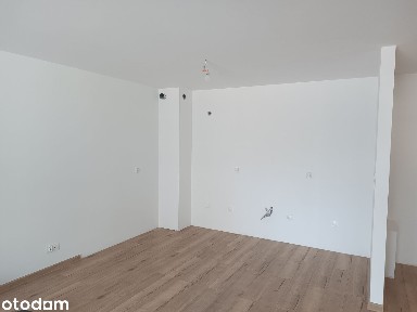 Mieszkanie na parterze z balkonem gotowe do zamieszkania !