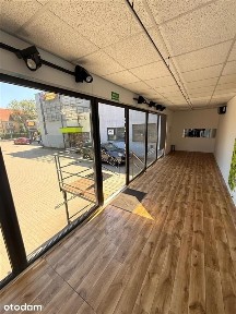 Centrum Stacja Oliwa, obok Biedronki i Skm/Pkp Oli