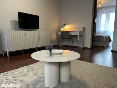 Bezczynszowe, klimatyzowane 2-pokojowe mieszkanie z balkonem