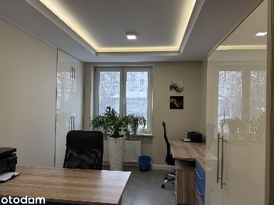 ** Centrum, 3 pokoje,pod działalność lub do zamieszkania **