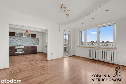 3 pokoje, Balkon, CO miejskie, ul. Gwarecka.