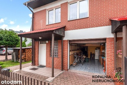 Dom szeregowy z przestrzenią dla rodziny - Bytków