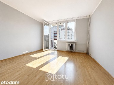 200m Metro Kondratowicza-Grunt uregulowany-Balkon