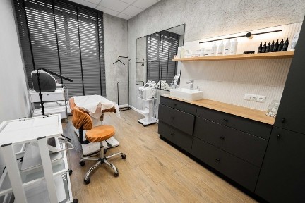 HANAMI WINGS - Premium Business Space | Gotowa powierzchnia dla medycyny, beauty i biznesu
