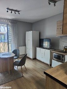 Kompaktowe mieszkanie z balkonem i windą w Łodzi