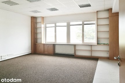 Magazyn z biurem, 11 bram, duży plac