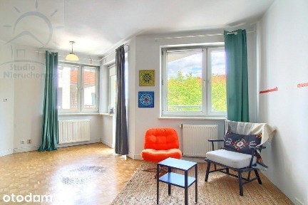 2 pokoje, 2 piętro, duży balkon, do remontu
