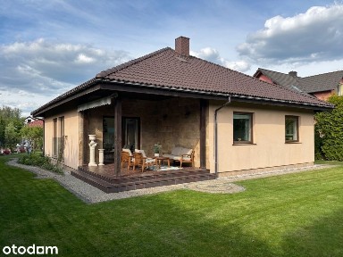 Nowoczesny, w pełni urządzony dom parterowy 134 m²