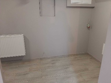 Lokal po remoncie w podpiwniczeniu do wynajęcia w Centrum