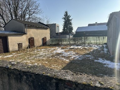 Dom z dzialka i garazami Teklinowska 22 Podzamcze Wieruszow do remontu
