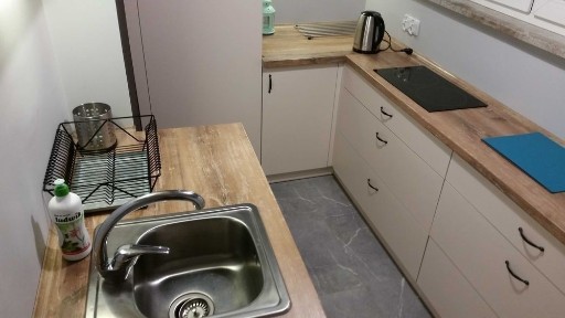 wynajmę 2 pokojowe bez czynszu nr 33