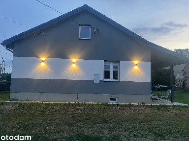 Piękny dom w spokojnej okolicy gotowy do zmieszkania.