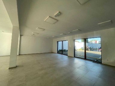 ODSTĄPIENIE LOKALU USŁUGOWEGO 145 m² - CENTRUM SIEDLEC | 2 WEJŚCIA | PARKING |EJŚCIA Na odstąpienie nowoczesny lokal usługowy o powierzchni 1