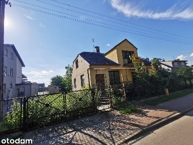 Dom działka i lokal usługowy w Gołębiu przy rynku