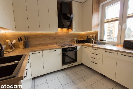 4 POKOJE, BALKON - I PIĘTRO CENTRUM - ROZKŁADOWE