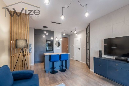 2 pok. apartament w Śródmieściu + hala garażowa