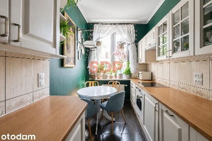 Klimatyczna kamienica po remoncie: 60 m², dębowe podłogi, balkon