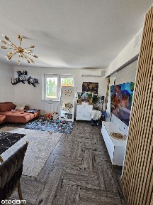 Wolnostojący dom z garażem ogrodem blisko miasta