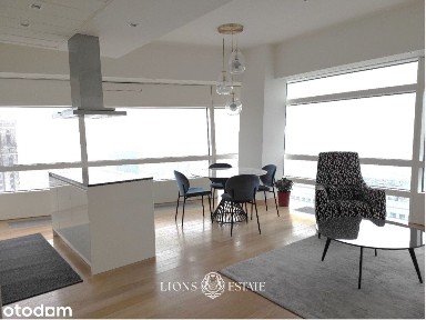 Apartament na 36. piętrze, Złota 44