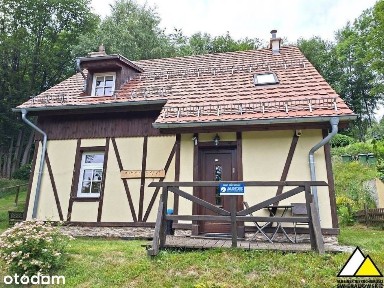Dom wakacyjny z dwoma niezależnymi apartmentami