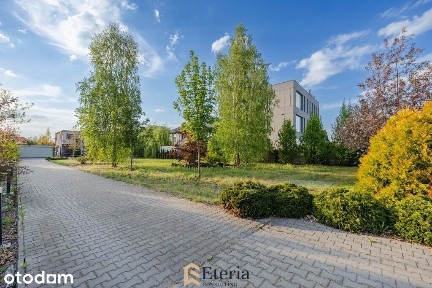 Dom z ogrodem i stawem | 317 m² | Przedszkole 50m