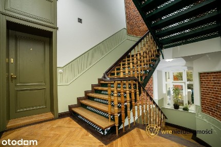 Apartament dwupoziomowy w zabytkowej kamienicy