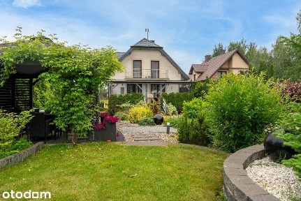 Sauna /jacuzzi/ ogród/ działka 1100 m2/ Czarna