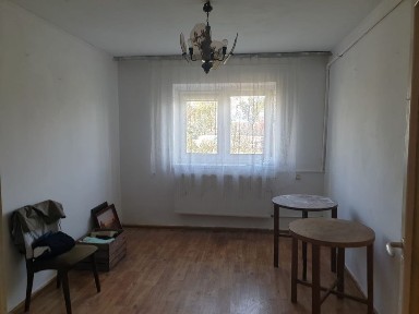 Mieszkanie na sprzedaż 2 POKOJE, 1 piętro niskiego budynku mieszkalnego - blok czterorodzinny.
