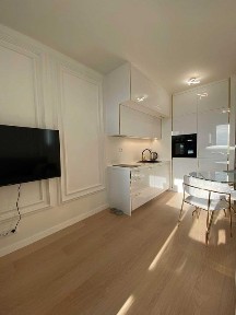 Piękny klimatyzowany apartament 2 pokoje z dostępem do sauny, siłowni, portierni, garażu - 12 min autem do centrum