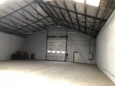 Hala produkcyjno - magazynowa 530 m2 + zaplecze socjalne 44 m2