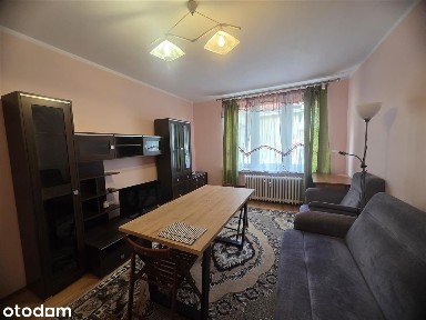 Przestronna kawalerka w samym centrum! 33,7m2