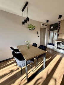 Nowoczesne 2-pokojowe mieszkanie w centrum Wrocławia | Obok Sky Tower, 40,5 m² | Loggia | Piwnica | Bezpośrednio