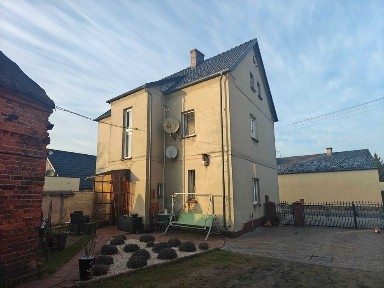 Sprzedam dom z dużą działką