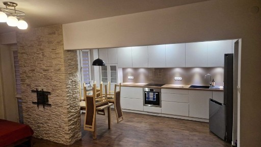 Wynajmę mieszkanie 52 m2 Nowy Sącz, 2 pokojowe z balkonem + miejsce w garażu podziemnym.