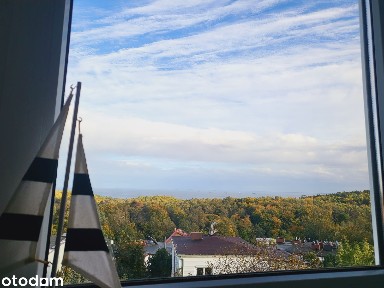 Mieszkanie w Redłowie z balkonem i pełnym umeblowaniem