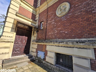 Apartament w prestiżowej kamienicy (balkon+2 piwnice)