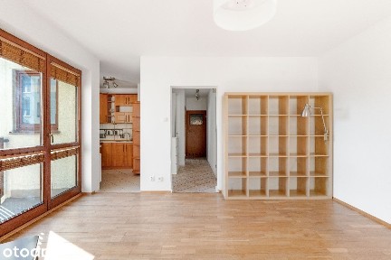 Dwa pokoje w apartamentowcu na Saskiej Kępie