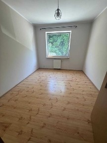 3 pokoje z balkonem na wynajem